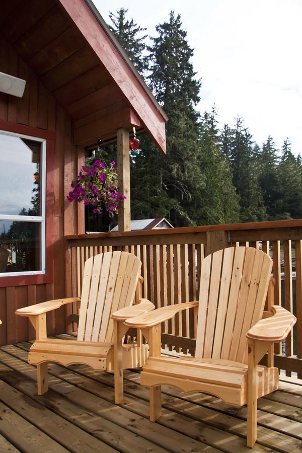 Walters Cove Resort Kyuquot Exterior photo